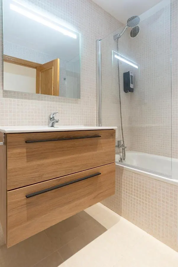 Carrera I & Old Town By Ele Apartments Malaga Spain